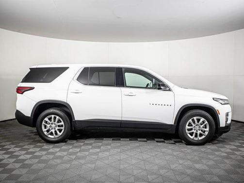 2022 Chevrolet Traverse LS