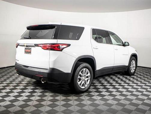 2022 Chevrolet Traverse LS