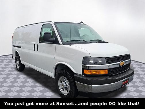 2025 Chevrolet Express 2500 RWD 2500 Regular Wheelbase WT