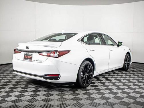2024 Lexus ES 250 Base