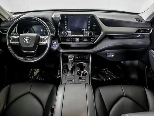 2021 Toyota Highlander Hybrid XLE