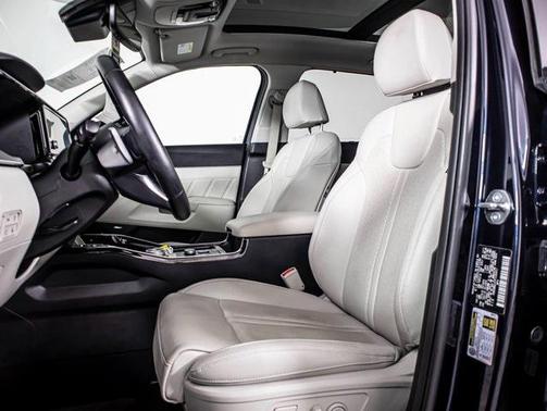 2023 Kia Sorento Plug-In Hybrid SX Prestige