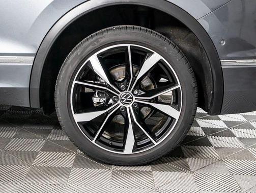 2024 Volkswagen Tiguan 2.0T SEL R-Line 4MOTION