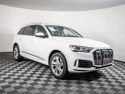 2023 Audi Q7 55 Premium Plus