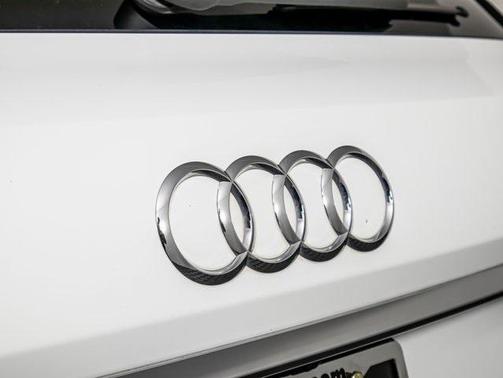 2023 Audi Q7 55 Premium Plus