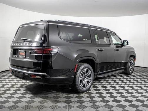 2023 Jeep Wagoneer L Series II 4x4