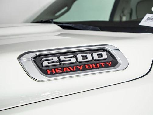2020 RAM 2500 Laramie Crew Cab 4X4 6'4' Box
