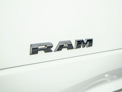 2020 RAM 2500 Laramie Crew Cab 4X4 6'4' Box