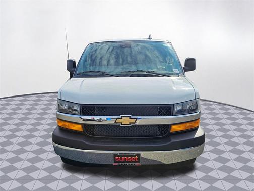 2025 Chevrolet Express 2500 RWD 2500 Regular Wheelbase WT