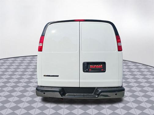 2025 Chevrolet Express 2500 RWD 2500 Regular Wheelbase WT