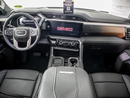 2025 GMC Sierra 2500 Denali