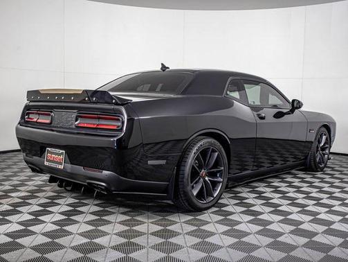 2015 Dodge Challenger R/T Plus