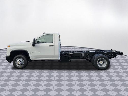 2026 Chevrolet Silverado 3500 WT