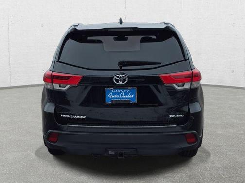 2017 Toyota Highlander SE