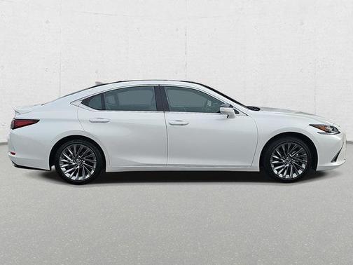 2024 Lexus ES 350 Ultra Luxury