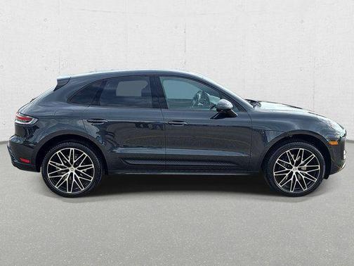 2024 Porsche Macan 