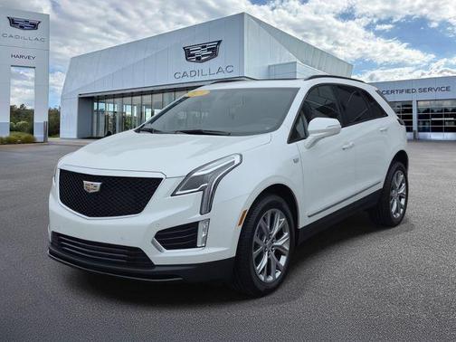 Crystal White Tricoat 2020 Cadillac XT5 Sport