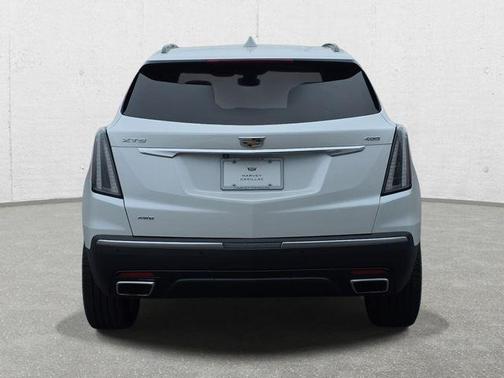 Crystal White Tricoat 2020 Cadillac XT5 Sport