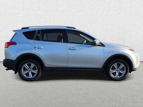 Classic Silver Metallic 2015 Toyota RAV4 XLE