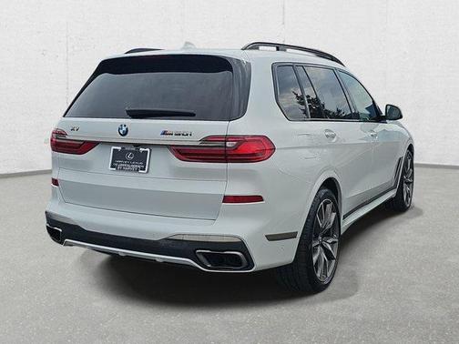 2021 BMW X7 M50i