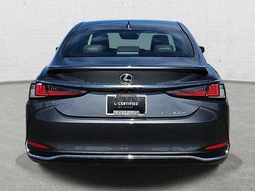 2025 Lexus ES 300h Base