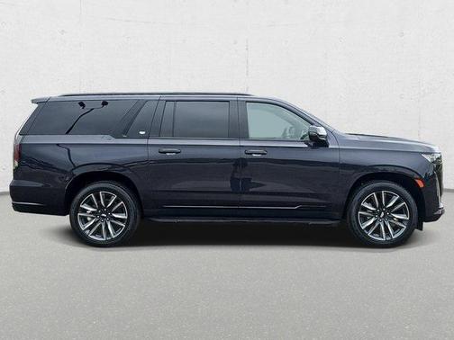 2022 Cadillac Escalade ESV Sport