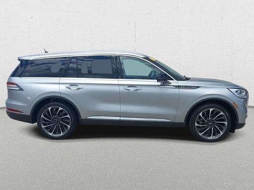 2022 Lincoln Aviator Reserve AWD