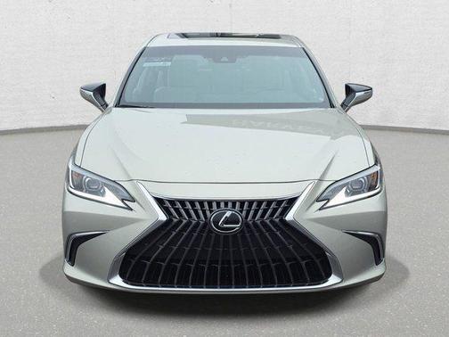 2025 Lexus ES 300h Base