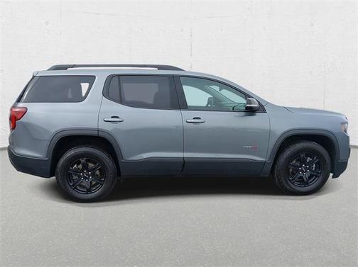 2022 GMC Acadia AWD AT4