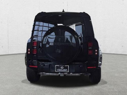 2025 Land Rover Defender 110 P400 X-Dynamic SE