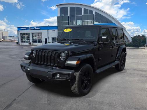 Black Clearcoat 2022 Jeep Wrangler Unlimited Sahara