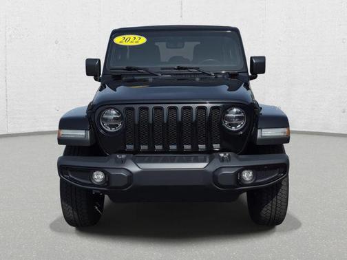 Black Clearcoat 2022 Jeep Wrangler Unlimited Sahara