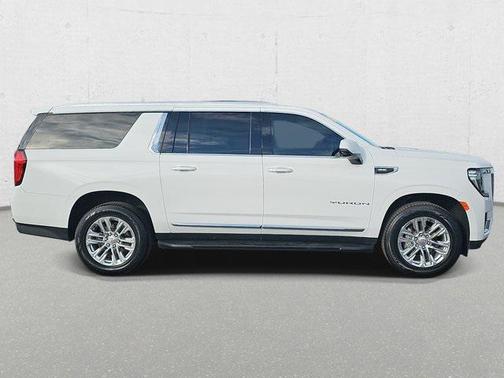 2022 GMC Yukon XL SLT