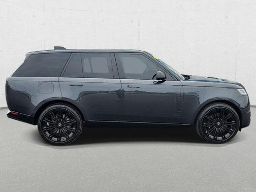 2025 Land Rover Range Rover P530 SE