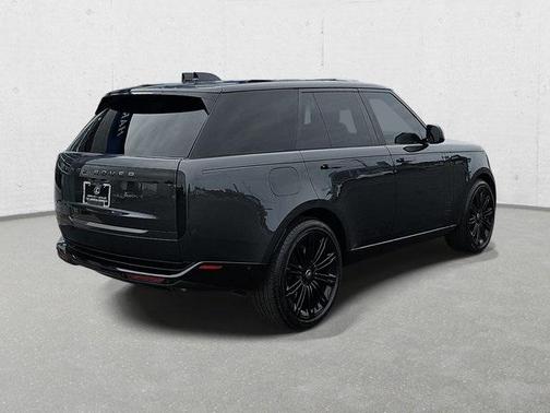 2025 Land Rover Range Rover P530 SE