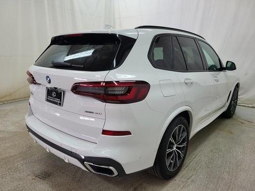 Photo 5 of 48 of 2021 BMW X5 xDrive40i