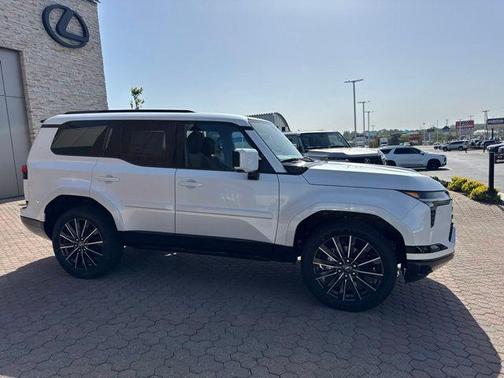 Eminent White Pearl 2026 Lexus GX 550 Luxury+