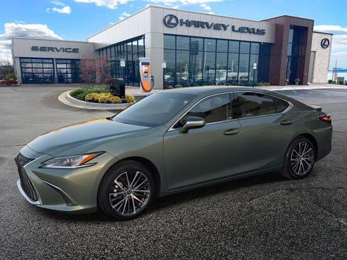 2025 Lexus ES 300h Base