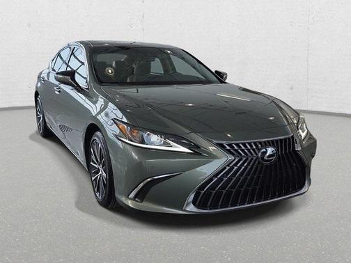 2025 Lexus ES 300h Base
