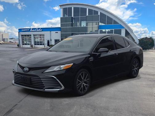 Midnight Black Metallic 2021 Toyota Camry Hybrid XLE
