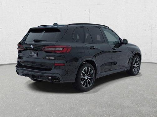 2023 BMW X5 M50i