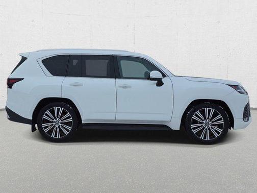 2022 Lexus LX 600 Luxury