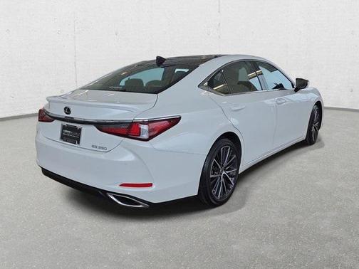 2023 Lexus ES 350 Base