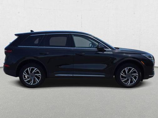 Infinite Black Metallic Clearcoat 2024 Lincoln Corsair Premiere