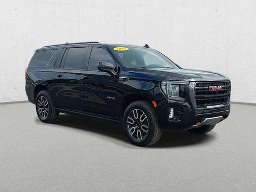 2023 GMC Yukon XL 4WD AT4
