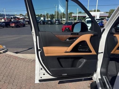 2026 Lexus LX 600 Luxury