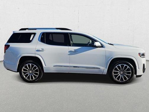 2022 GMC Acadia Denali