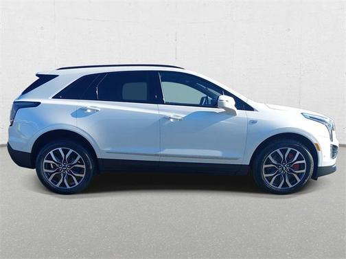 2025 Cadillac XT5 Sport