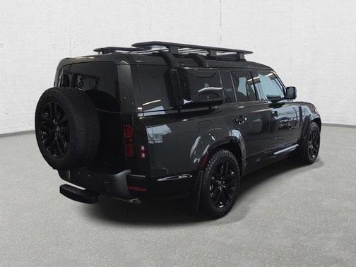 2024 Land Rover Defender Outbound