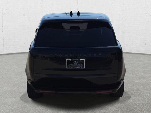Santorini Black Metallic 2025 Land Rover Range Rover P530 SE